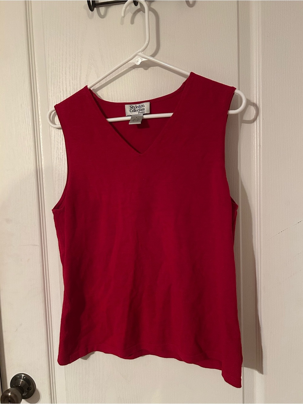 Style & Co. Red V-Neck Sleeveless Tank